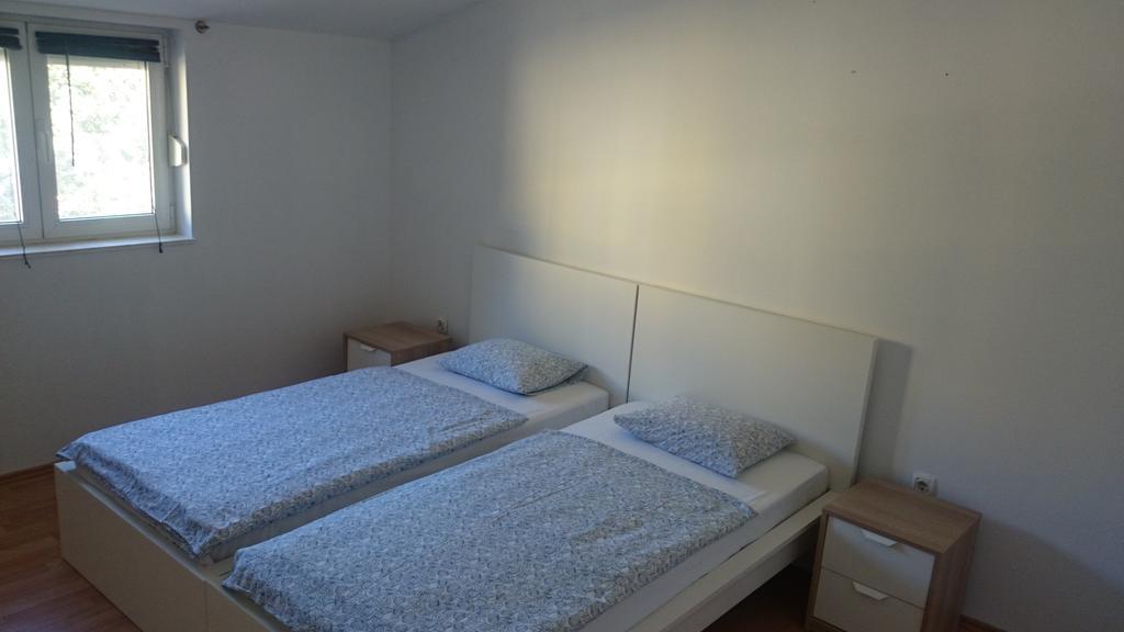 Apartments Yvonne Pakoštane Kültér fotó